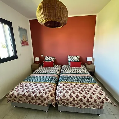 Casa Lamaghjone - T4 Avec Piscine Chauffee A 3,5km De La * Aleria (Corsica)