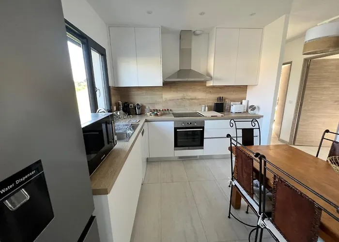 Casa Lamaghjone - T4 Avec Piscine Chauffee A 3,5km De La Villa Aléria